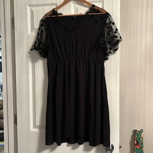 Adorable Women’s Black Dress with Polka Dot Sleeve Details Size 1XL
